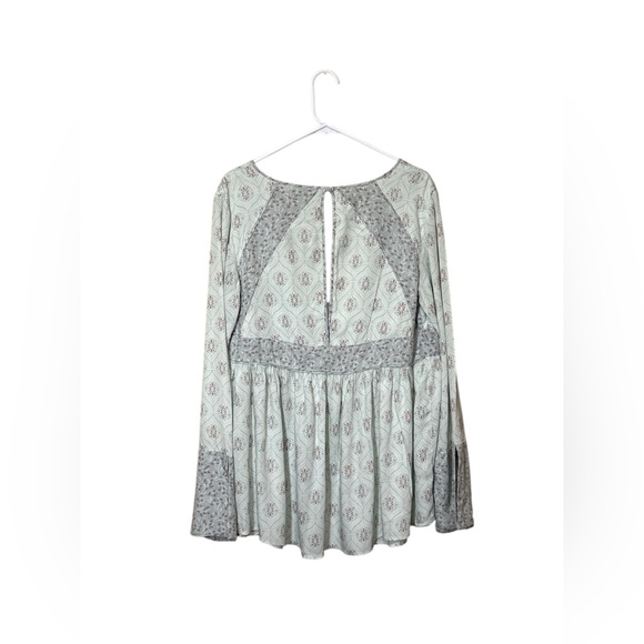 Free People Rolling Hills Print Bell sleeve Boho tunic in Green Comb,Size M - Picture 6 of 10